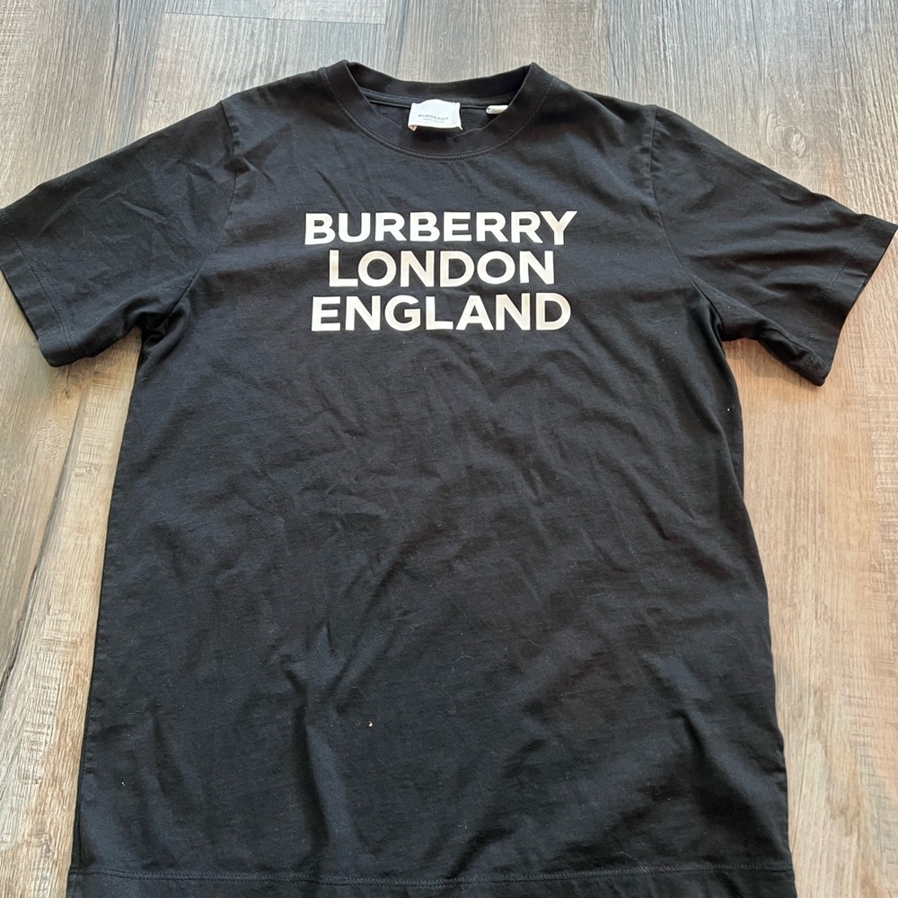 Burberry Tshirt